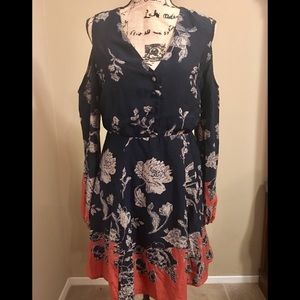 Strut & Bolt Stitchfix dress LP Large Floral Blue